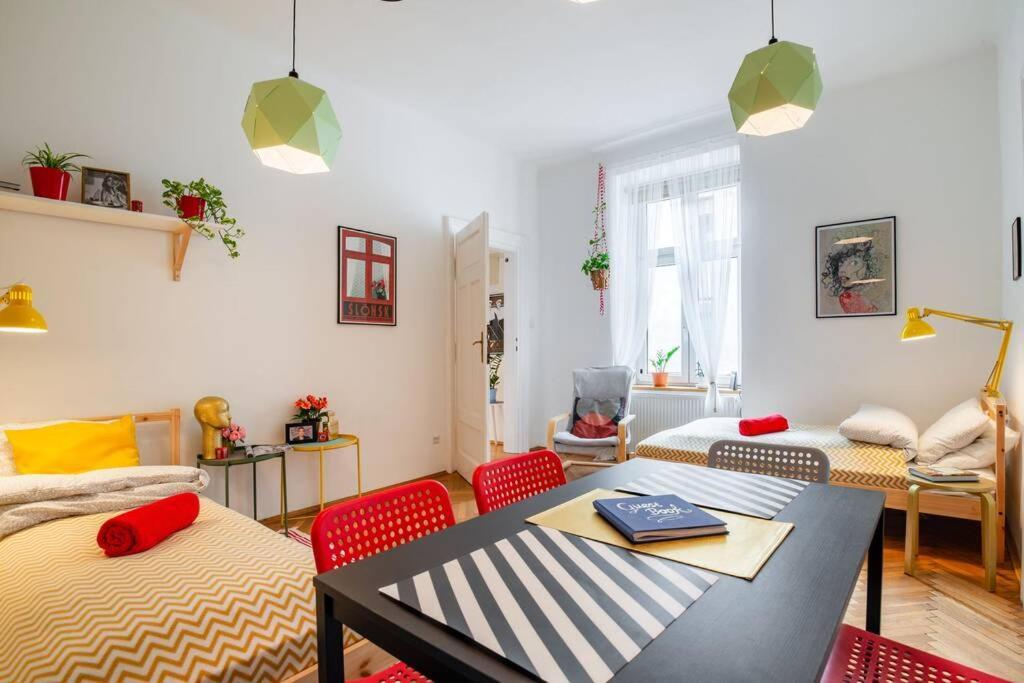Blue Peace-Apartment With Free Parking In Center For 1-6 People Kraków Eksteriør billede