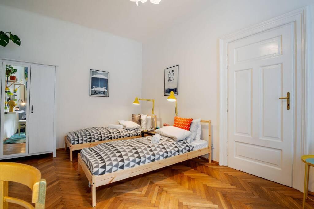 Blue Peace-Apartment With Free Parking In Center For 1-6 People Kraków Eksteriør billede