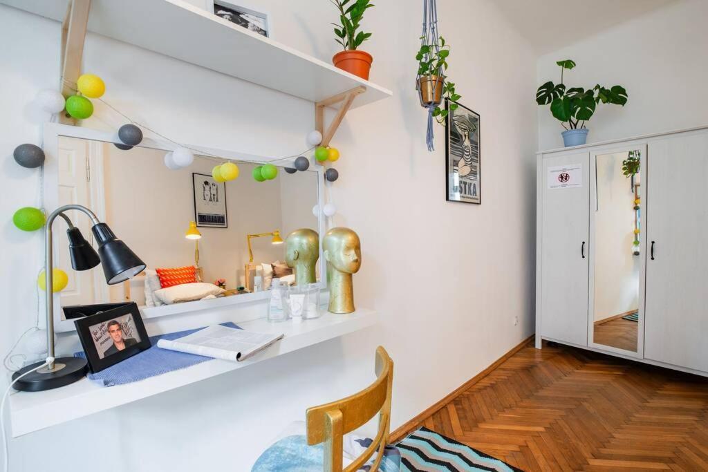 Blue Peace-Apartment With Free Parking In Center For 1-6 People Kraków Eksteriør billede